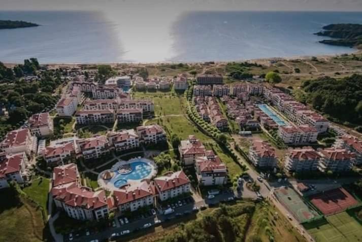 Апартамент В Green Life Beach Resort Sozopol Exterior photo